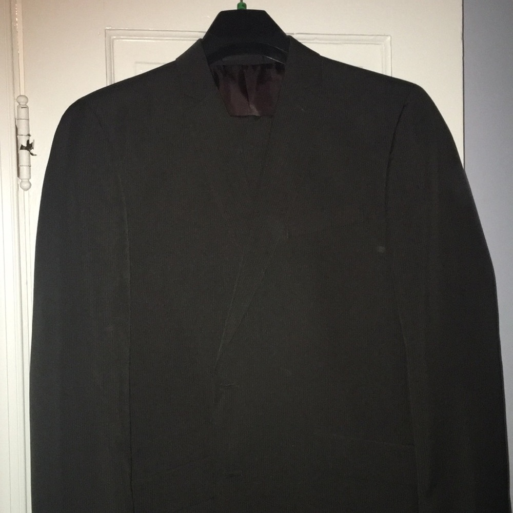 Brand New Kenneth Cole Reaction Suit Size: 42R/35W